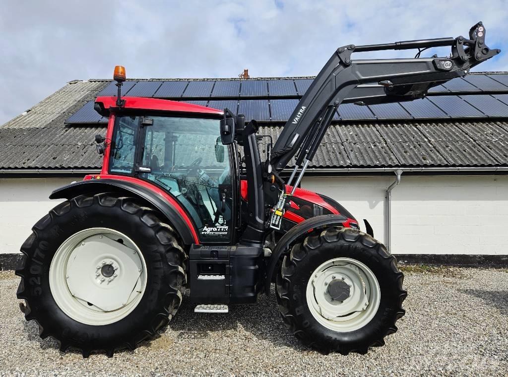 Valtra G 135 Active Tractoare