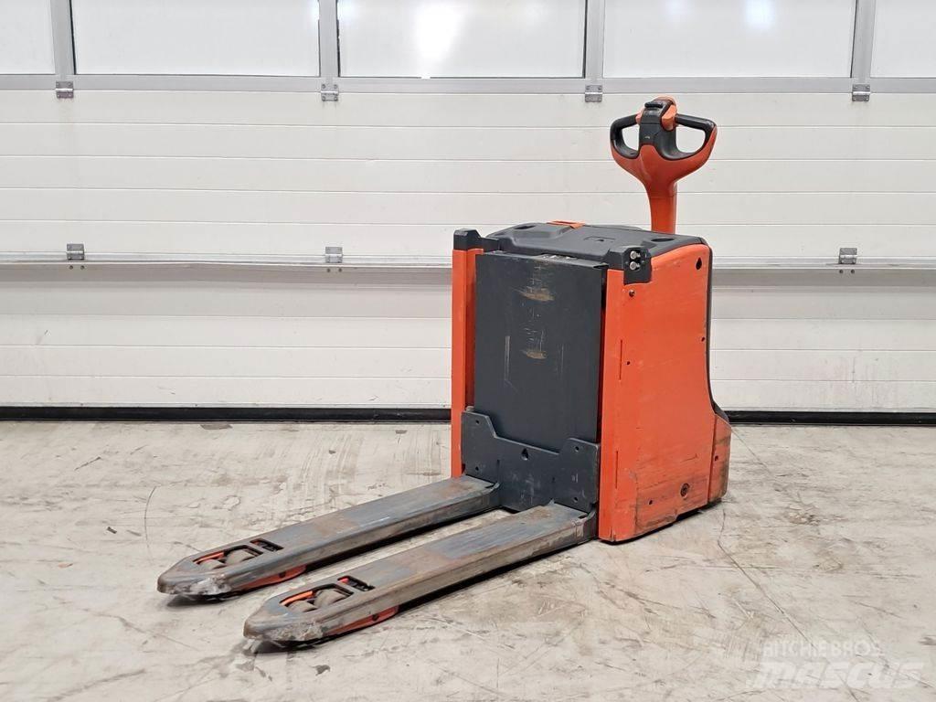 Linde T16L Transpaleta electica cu furca