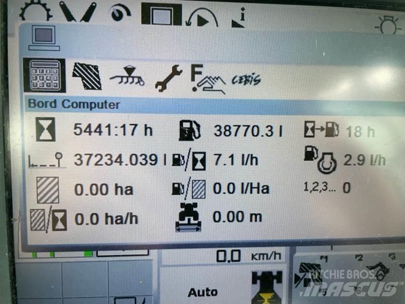 CLAAS ARION 550 Tractoare