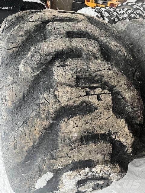 Nokian 710/45-26,5 Anvelope, roti si jante
