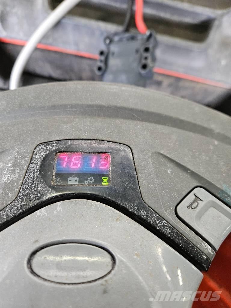 BT LPE250 Transpaleta cu platforma