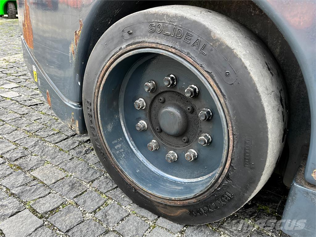 Aisle-Master 15NE Stivuitoare pentru culoare inguste