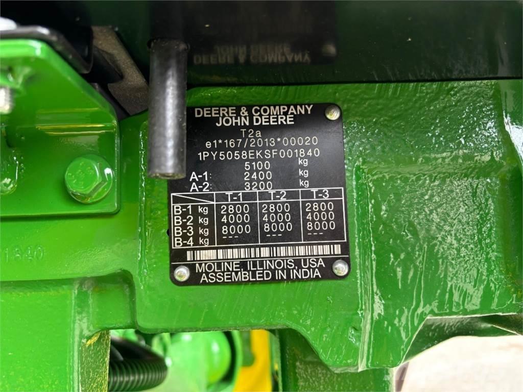 John Deere 5058E Tractoare