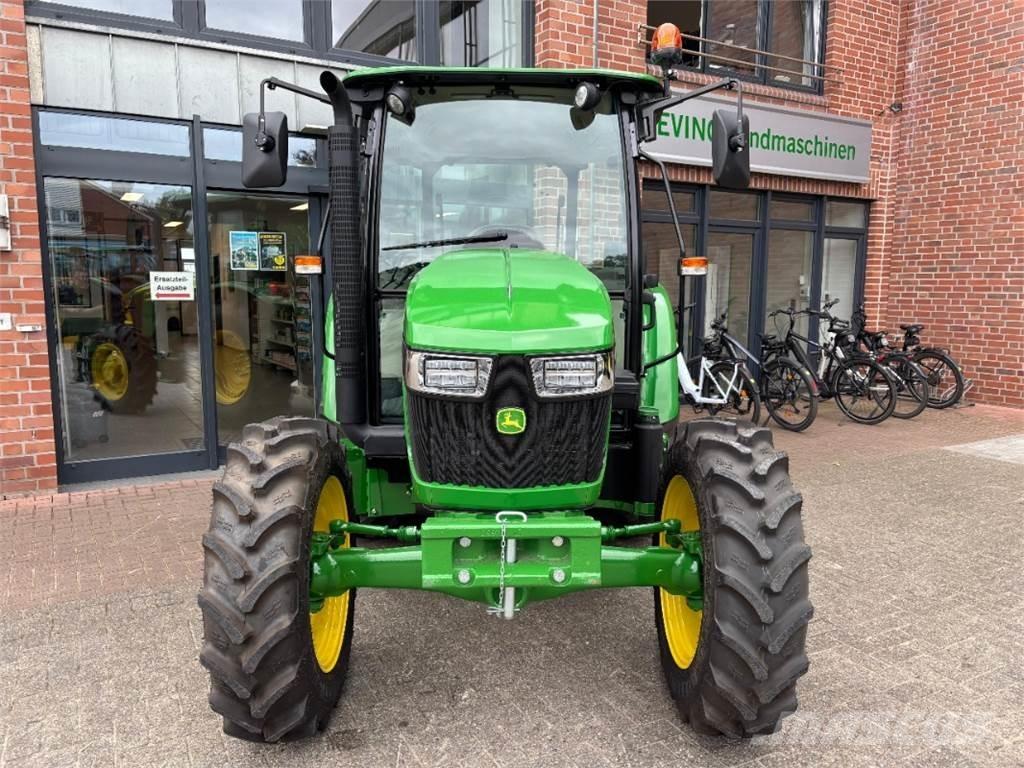John Deere 5058E Tractoare