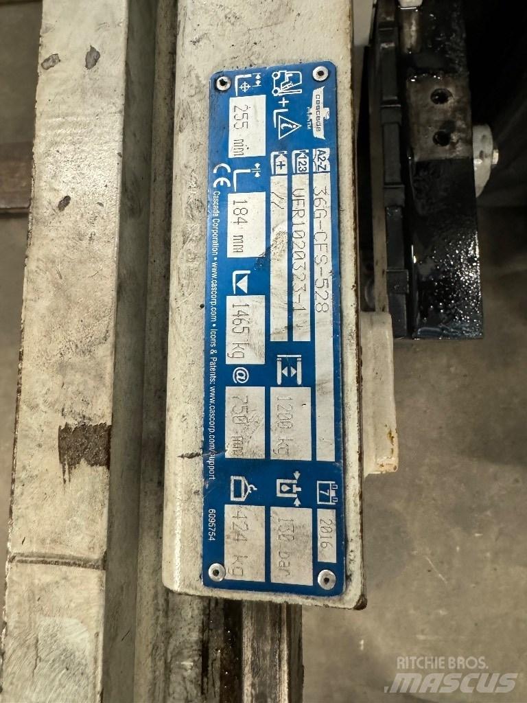 CAT EP25N Stivuitor electric
