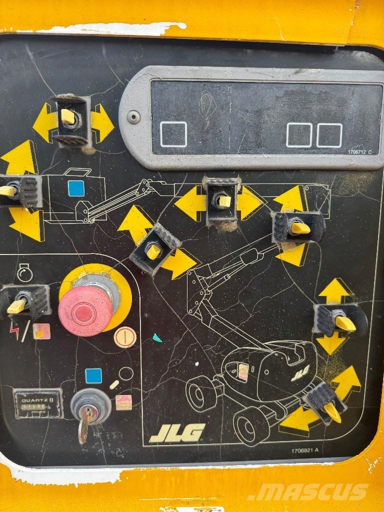 JLG 450 AJ Nacele cu brat articulat