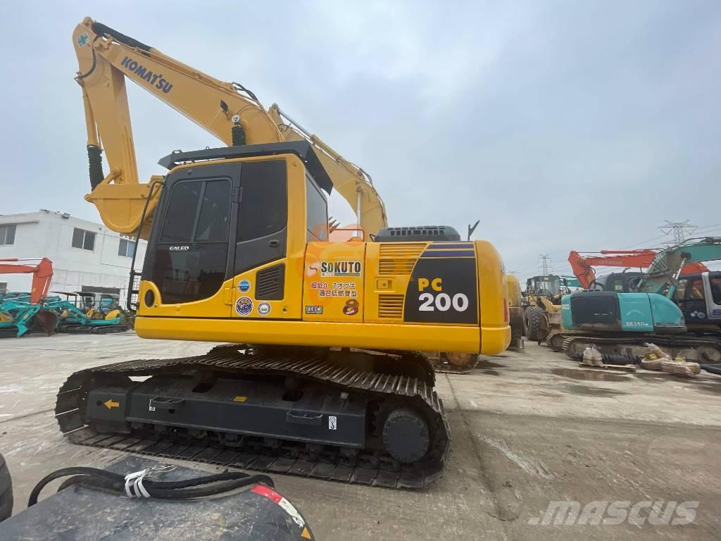 Komatsu PC 200-8 Excavatoare pe șenile
