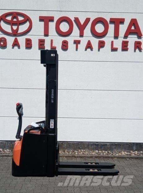 Toyota SPE160L Transpaleti autopropulsanti