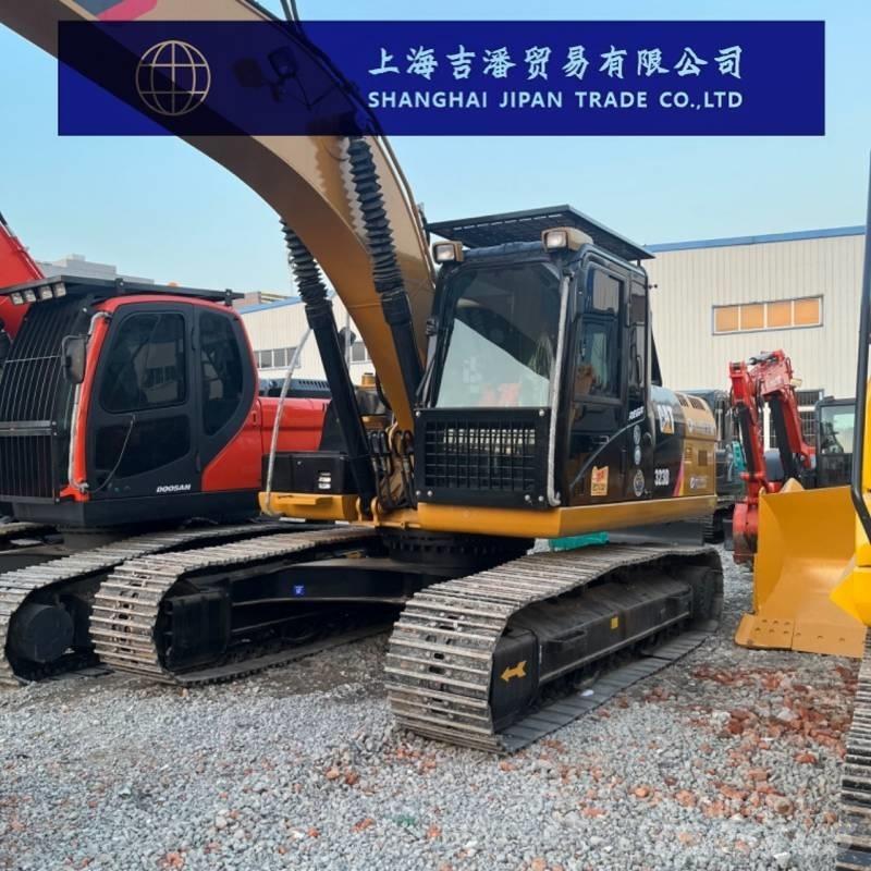 CAT 323 D Excavatoare pe șenile
