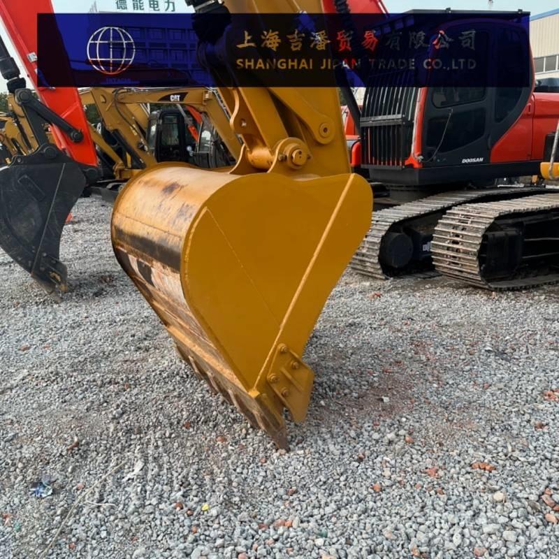 CAT 323 D Excavatoare pe șenile
