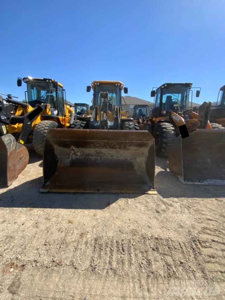 John Deere 544L Incarcator pe pneuri