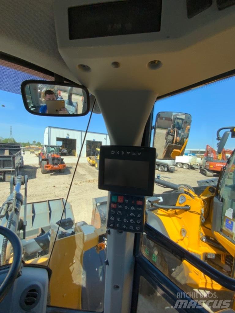 John Deere 544L Incarcator pe pneuri