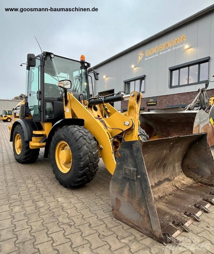 CAT 907 M Incarcator pe pneuri