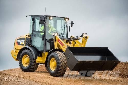 CAT 906 M Incarcator pe pneuri