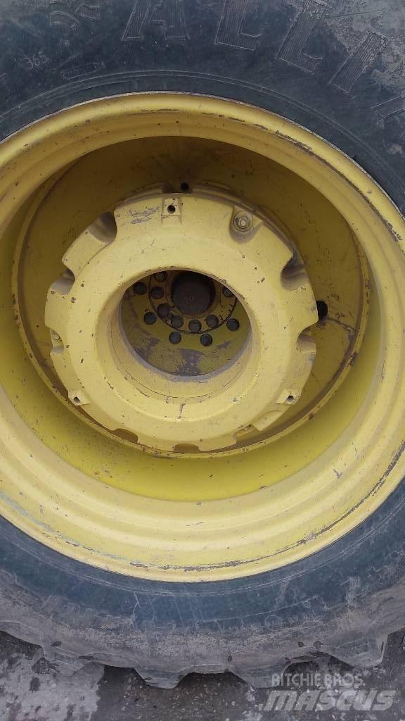 John Deere 9320 Tractoare