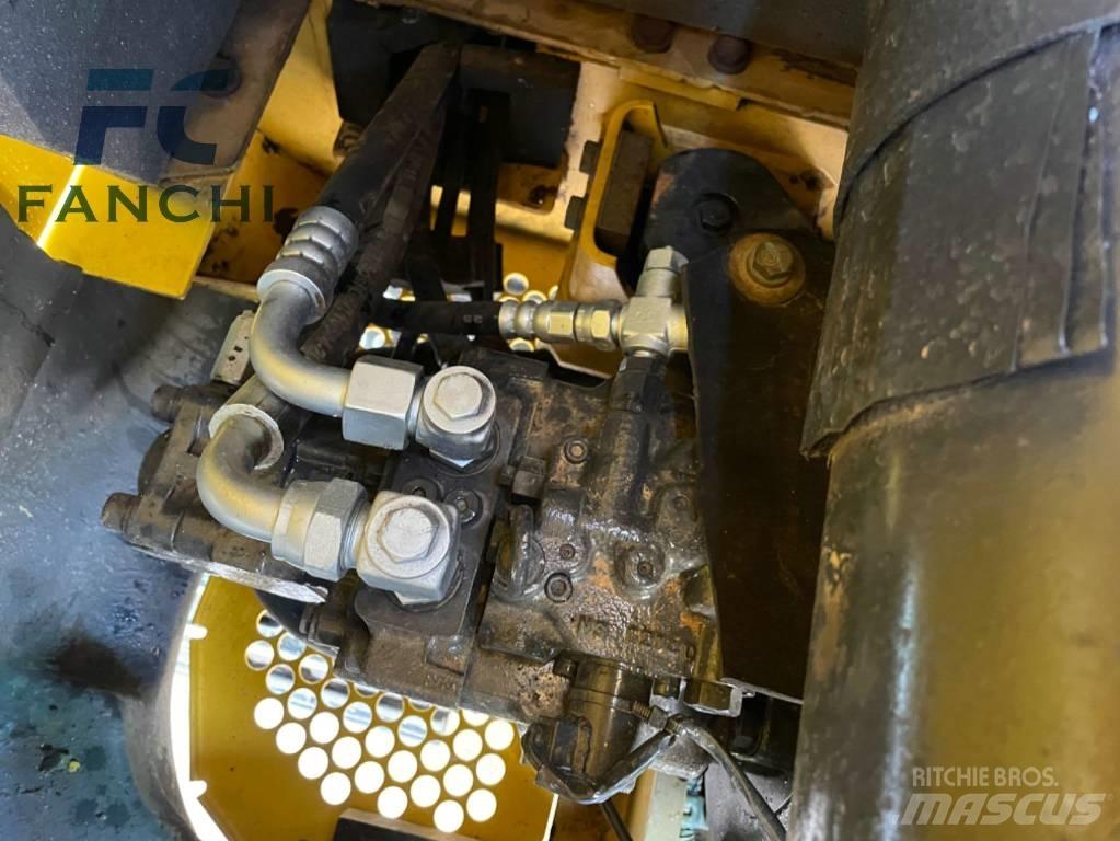 Komatsu PC 56-7 Excavatoare pe șenile
