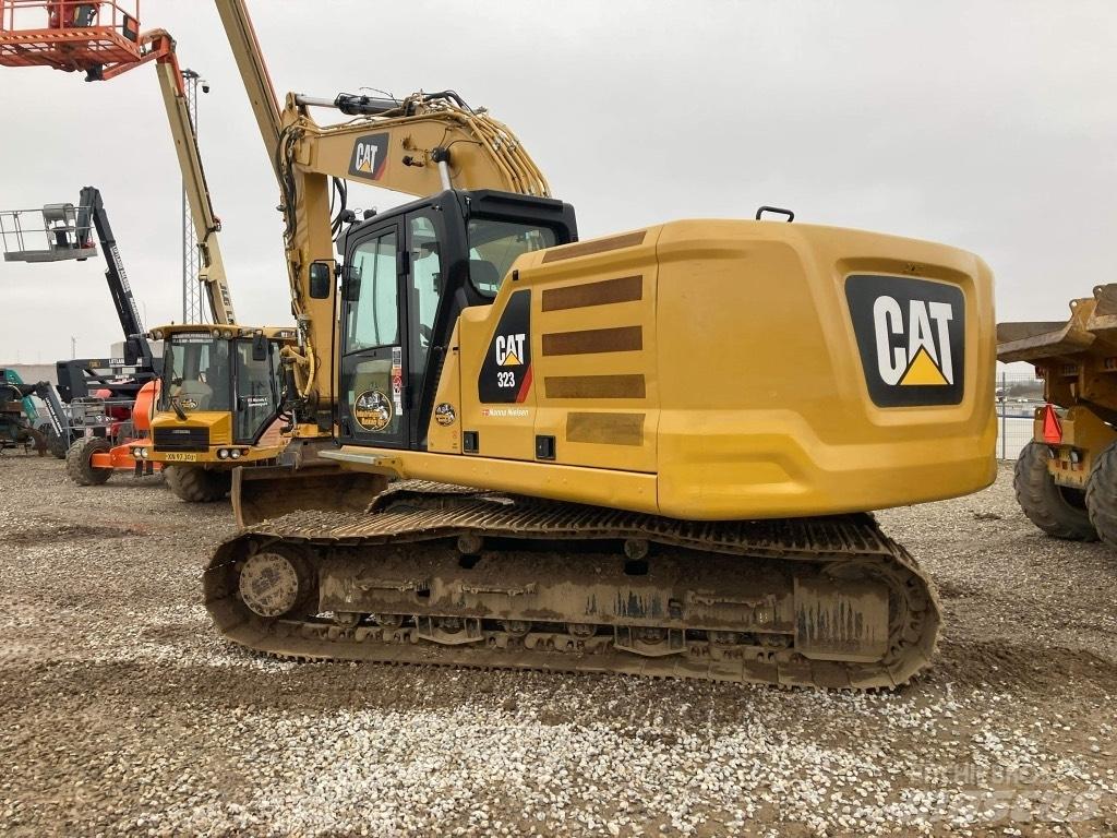 CAT 323 - nextgen Excavatoare pe șenile
