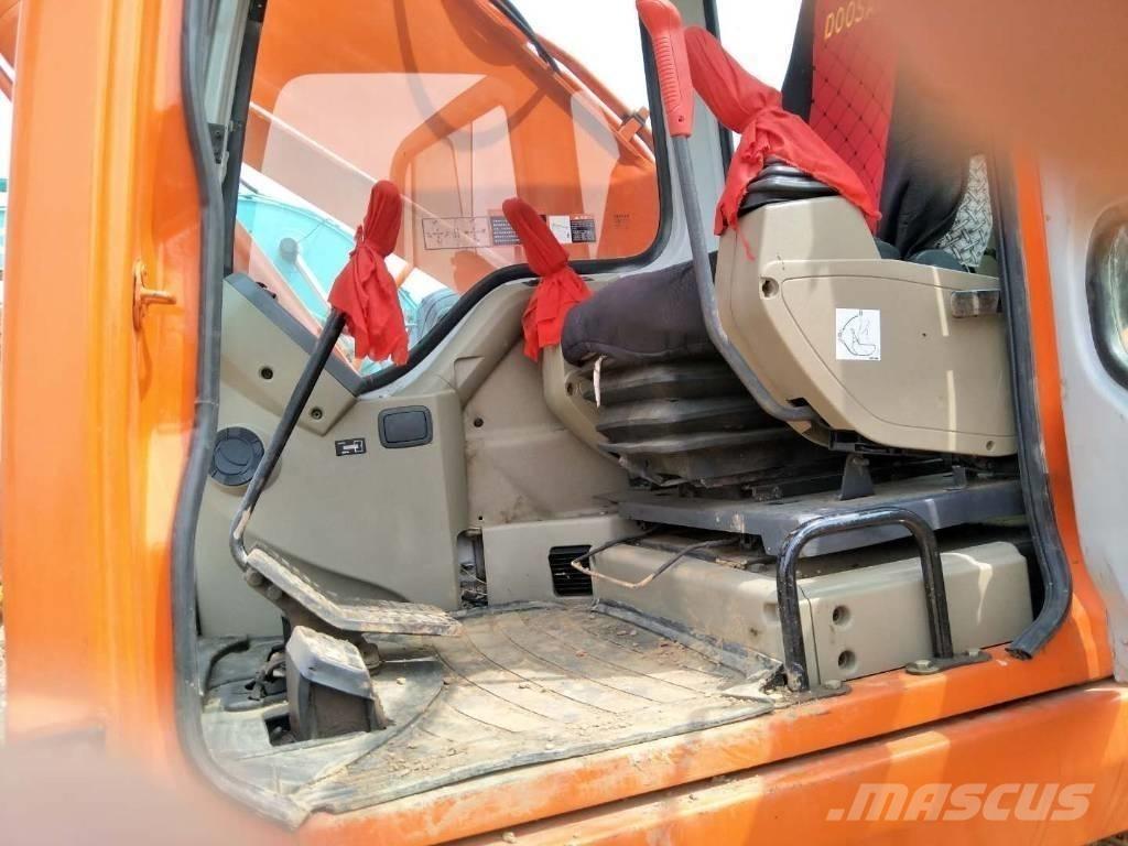 Doosan DX 225 LC Excavatoare pe șenile
