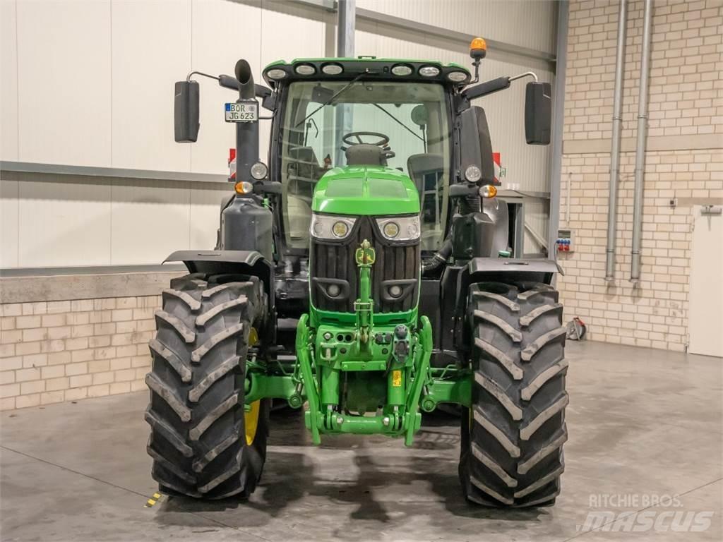 John Deere 6230R Tractoare