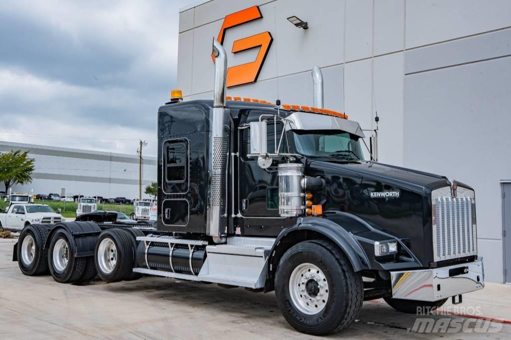 Kenworth T800 Autotractoare
