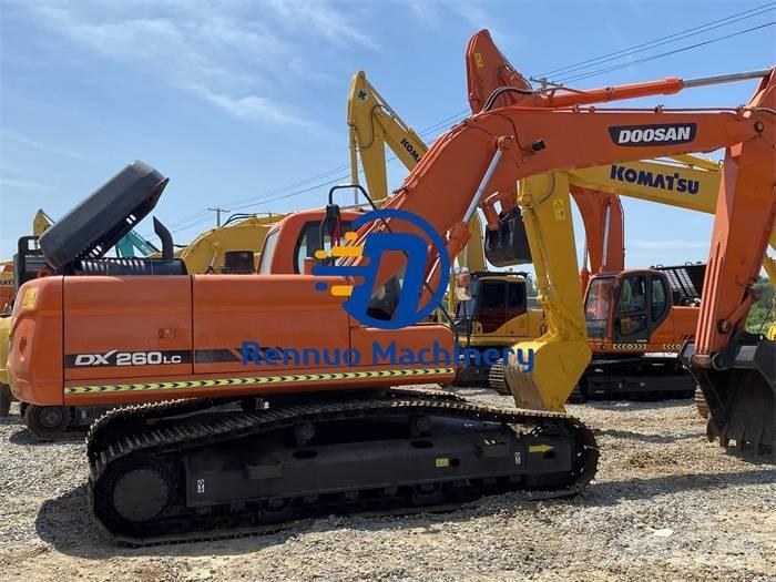 Doosan DX 260LC Excavatoare pe șenile
