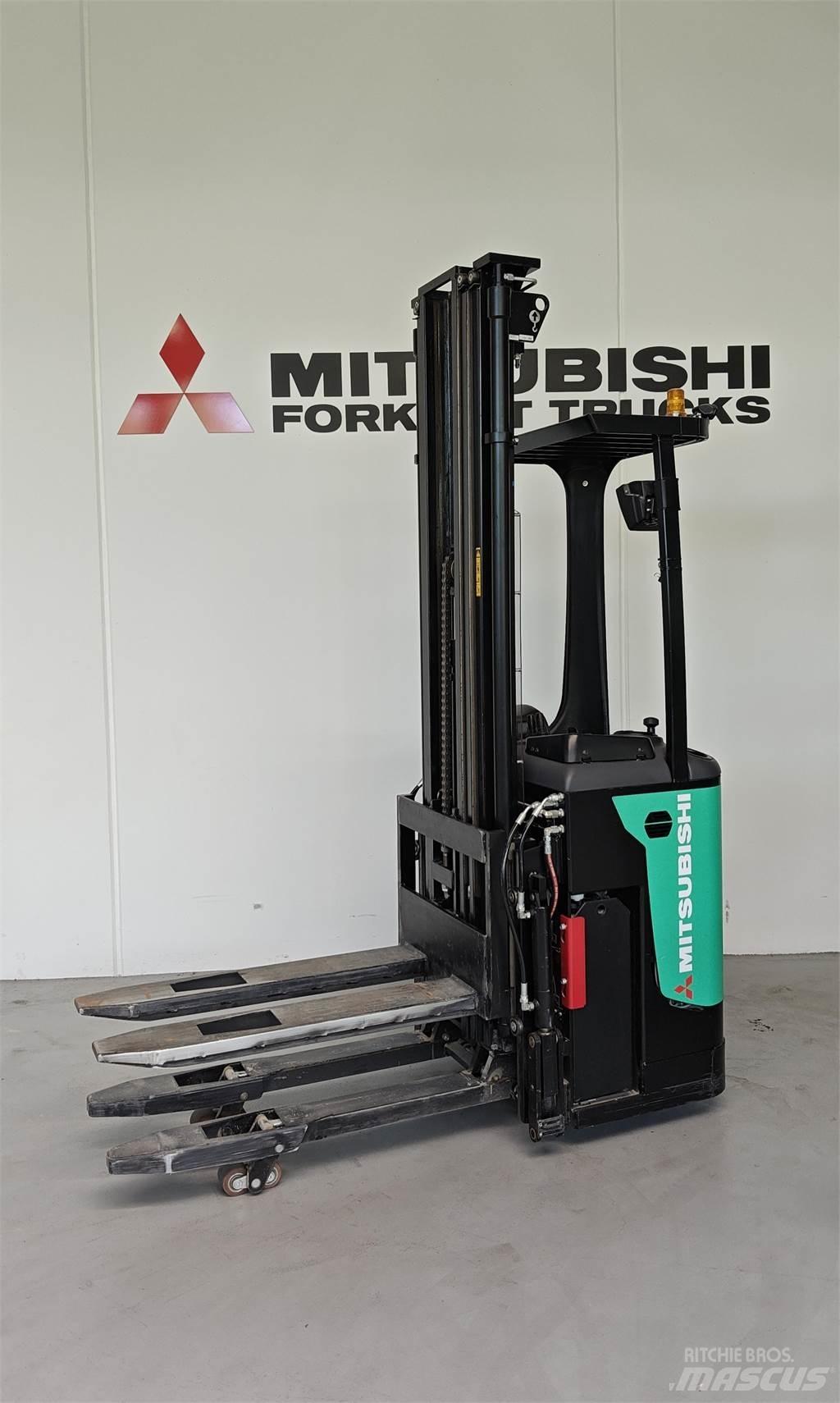 Mitsubishi SBR16NI Transpaleta cu platforma