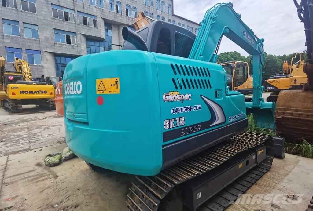 Kobelco SK 75 Excavatoare 7t - 12t