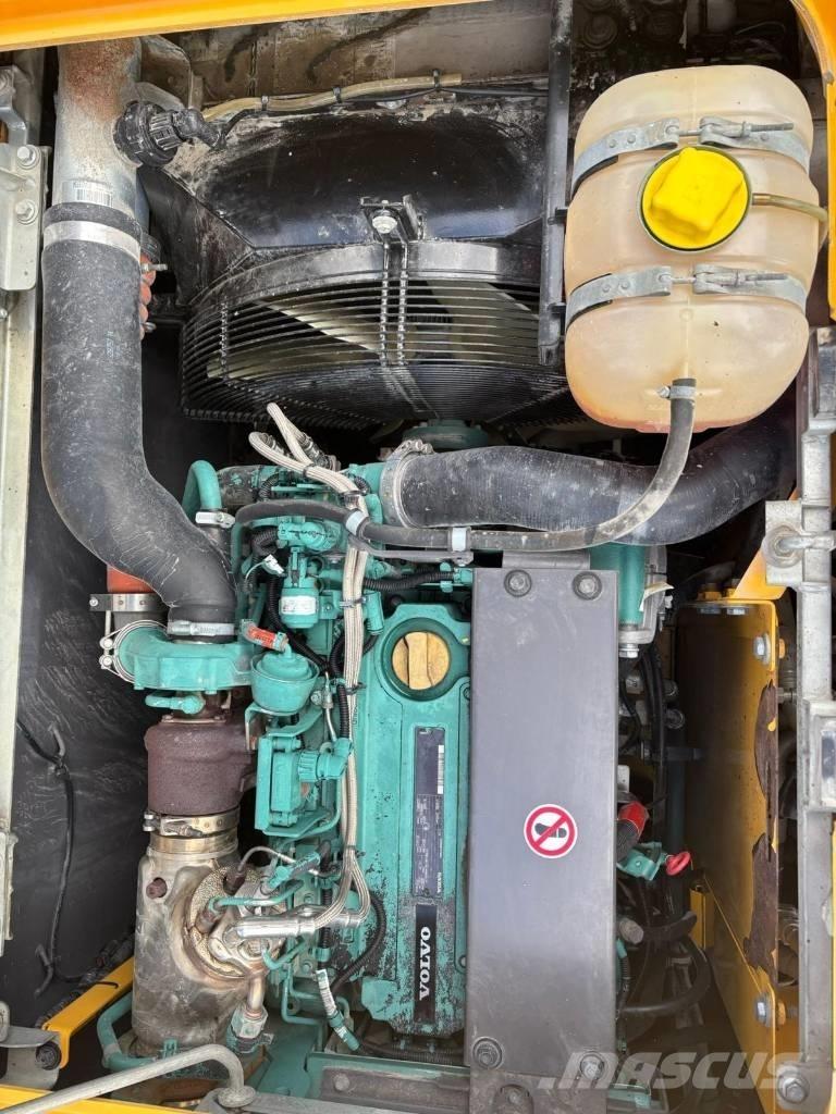 Volvo EW 140 D Excavatoare cu roti