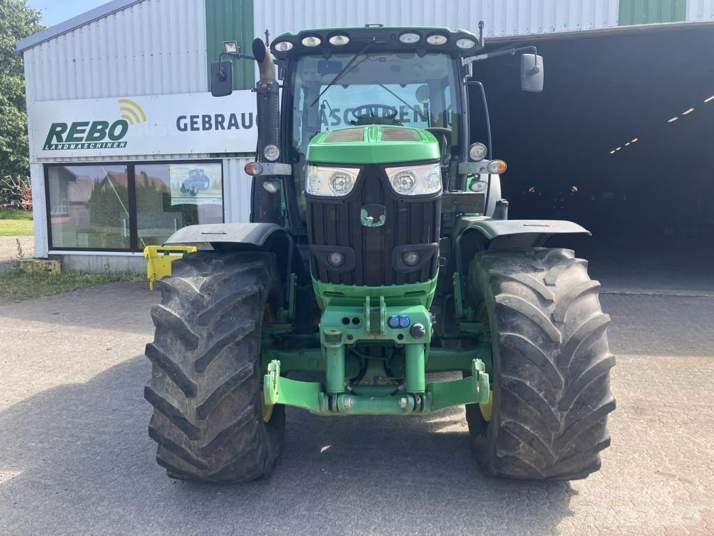 John Deere 6210R Tractoare