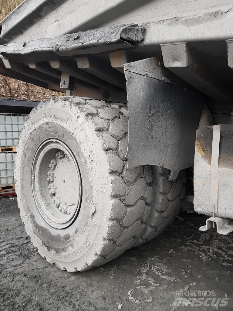 Komatsu HD 465-5 Camioane cu basculante rigide