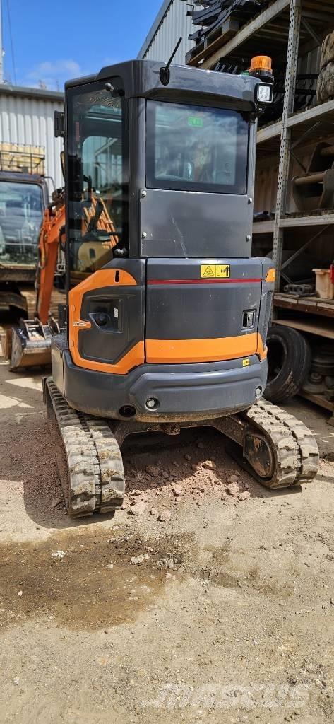 Develon DX 27 Z-7 Mini excavatoare < 7t