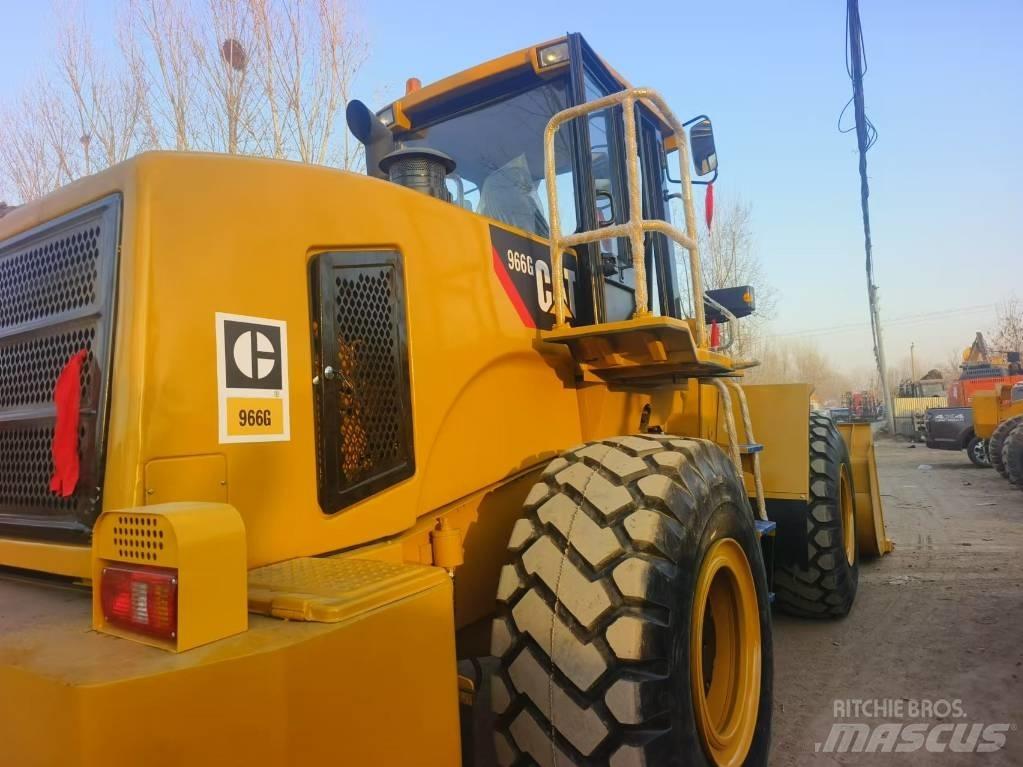 CAT 966G Incarcator pe pneuri