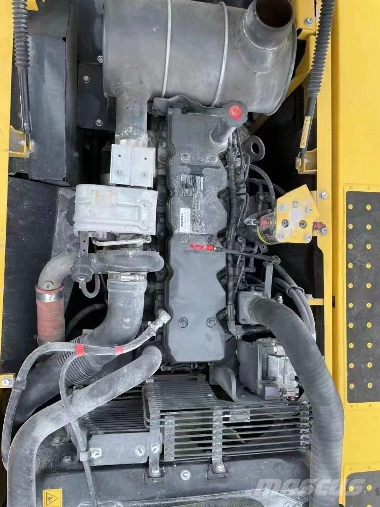 Komatsu PC220-8 Excavatoare pe șenile
