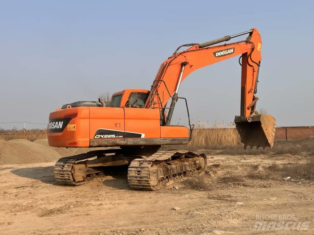 Doosan DX225LC-9C Excavatoare pe șenile
