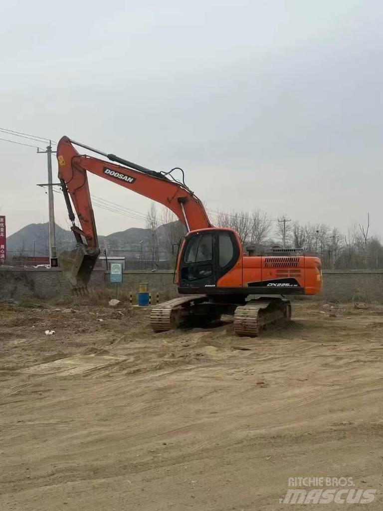 Doosan DX225LC-9C Excavatoare pe șenile

