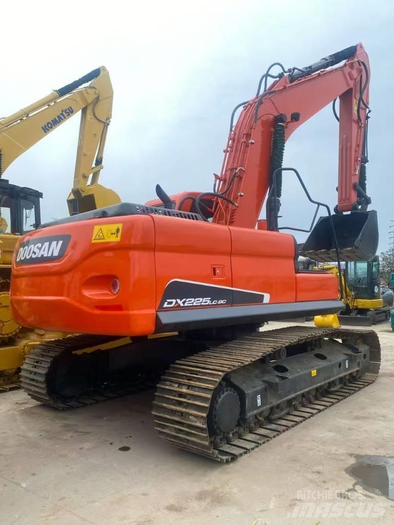 Doosan DX 225 LC Excavatoare pe șenile
