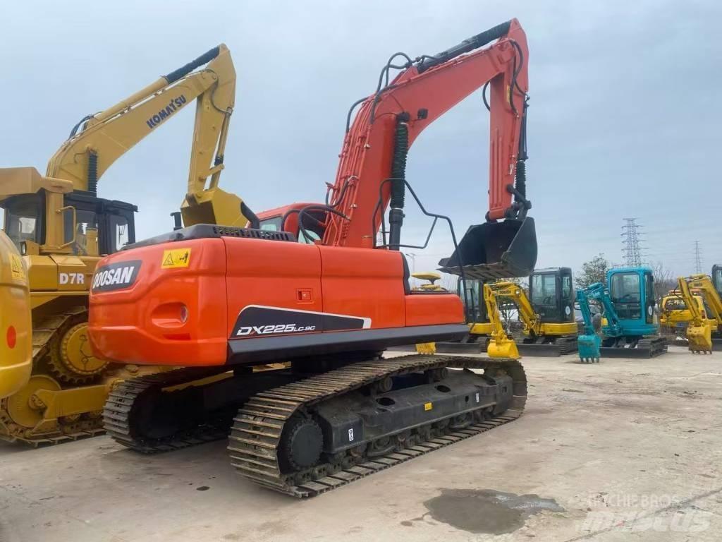 Doosan DX 225 LC Excavatoare pe șenile
