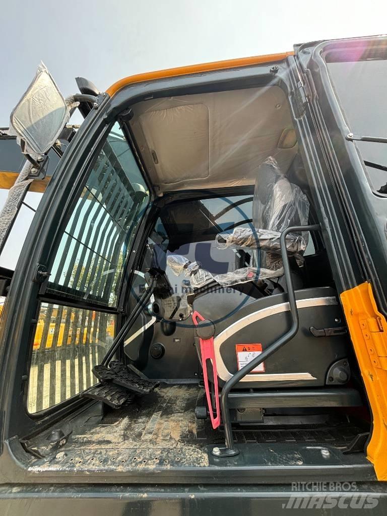 Hyundai 220LC Excavatoare 7t - 12t