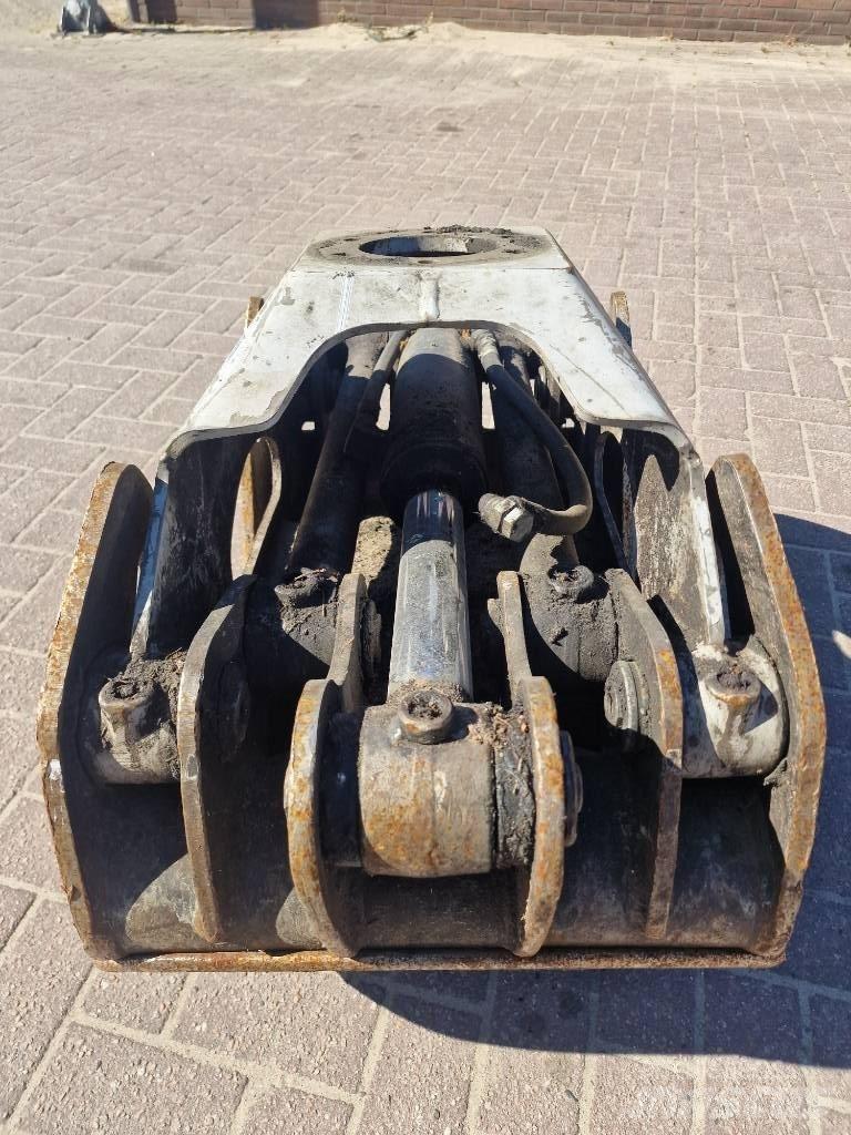 Komatsu G36 Utilaje forestiere - Altele