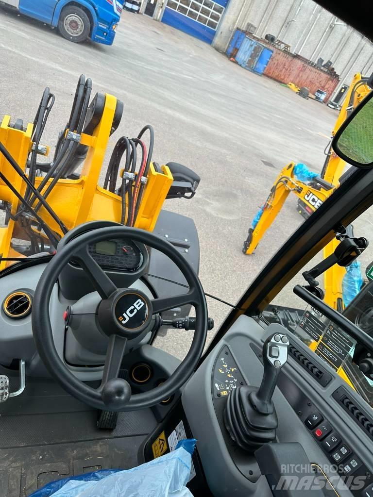 JCB 407 Incarcator pe pneuri