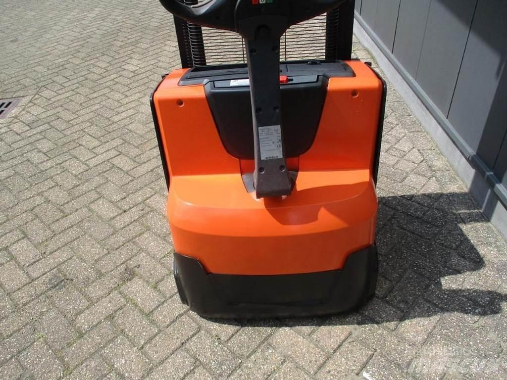 Toyota SWE 120L Transpaleta manuala