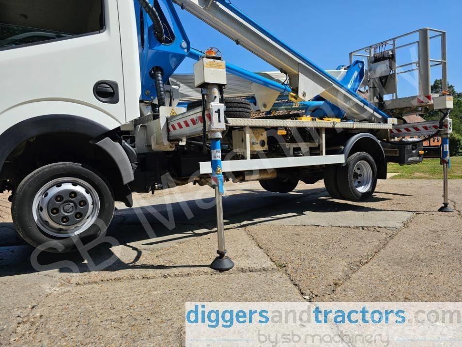 Nissan NT400 Platforme aeriene montate pe camion