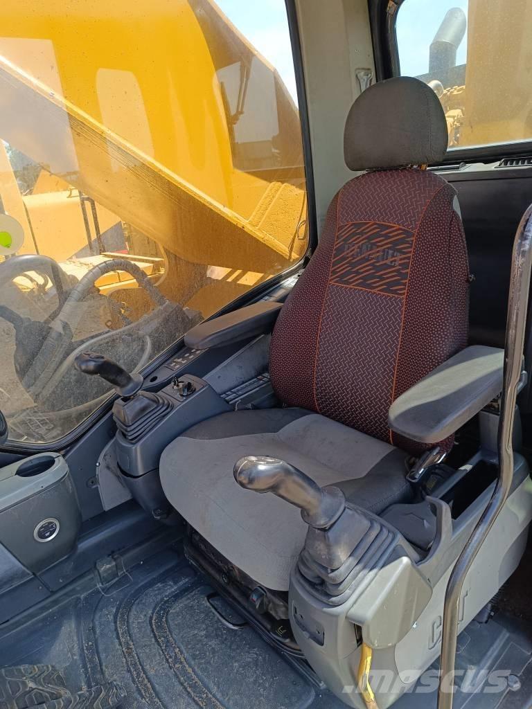 CAT 365 C L ME Excavatoare pe șenile
