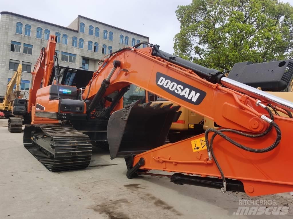 Doosan DX 225 LC Excavatoare pe șenile
