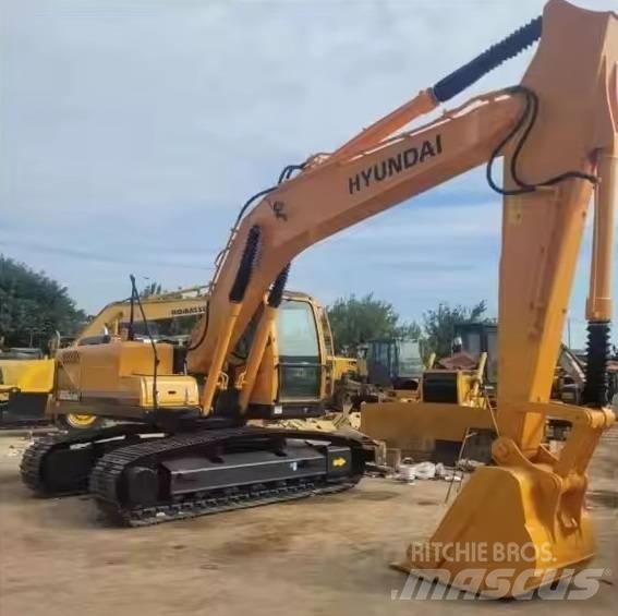Hyundai 225 Excavatoare pe șenile
