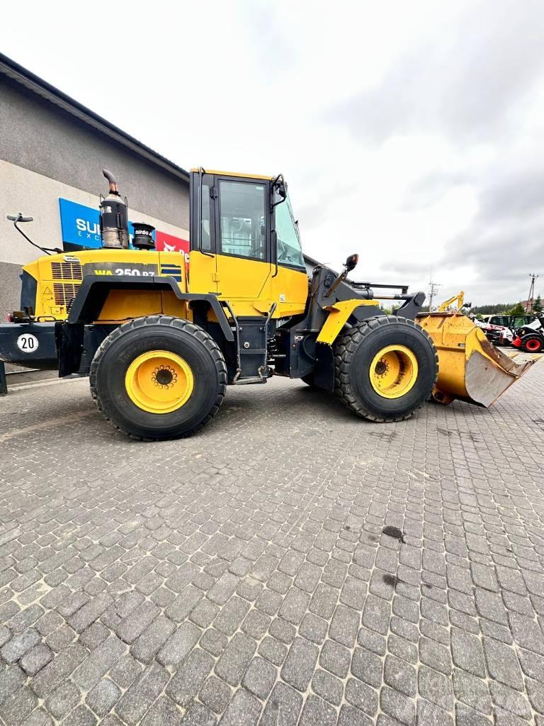 Komatsu WA 250 PZ-6 Incarcator pe pneuri