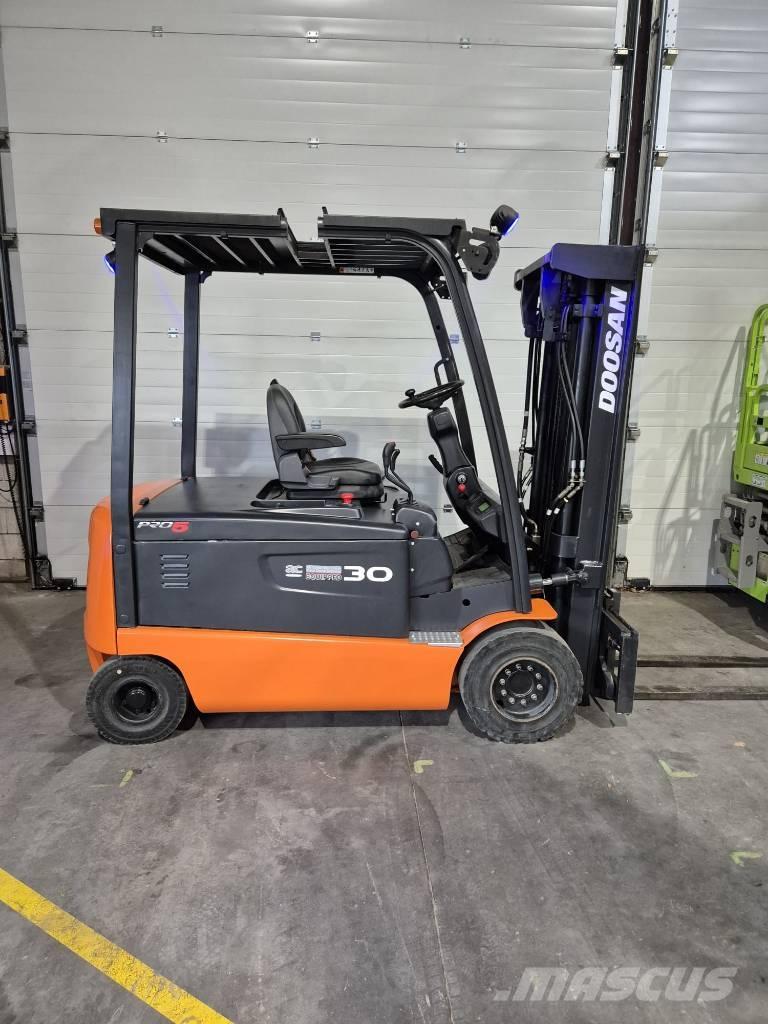 Doosan B 30 X-5 Stivuitor electric