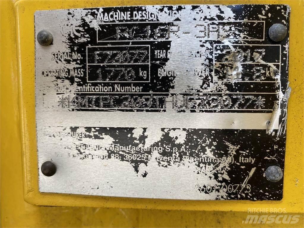 Komatsu PC16R-3HS Excavatoare cu roti