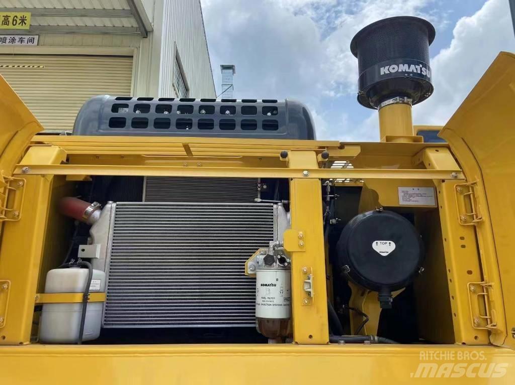Komatsu PC 390 LC-10 Excavatoare pe șenile
