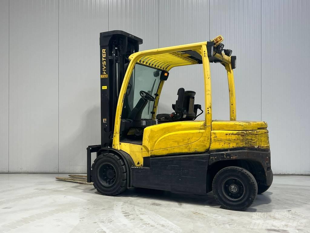 Hyster J5.0XN Stivuitor electric